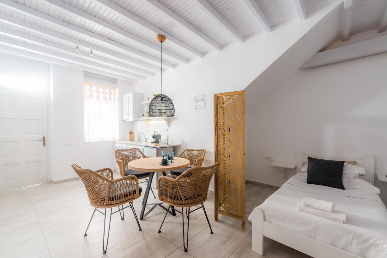 Anastasia'S Visage II Stylish Accommodation Rooms City Center Mykonos Mykonos Town ภายนอก รูปภาพ